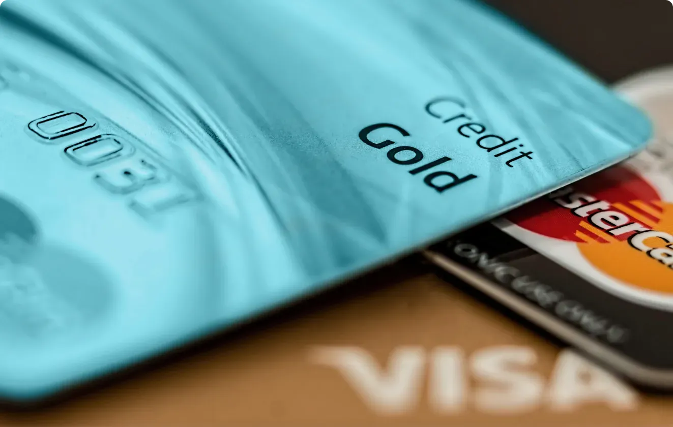 Cómo una LLC en EE.UU. Puede Solucionar sus Problemas de Impuestos y Fondos No Declarados